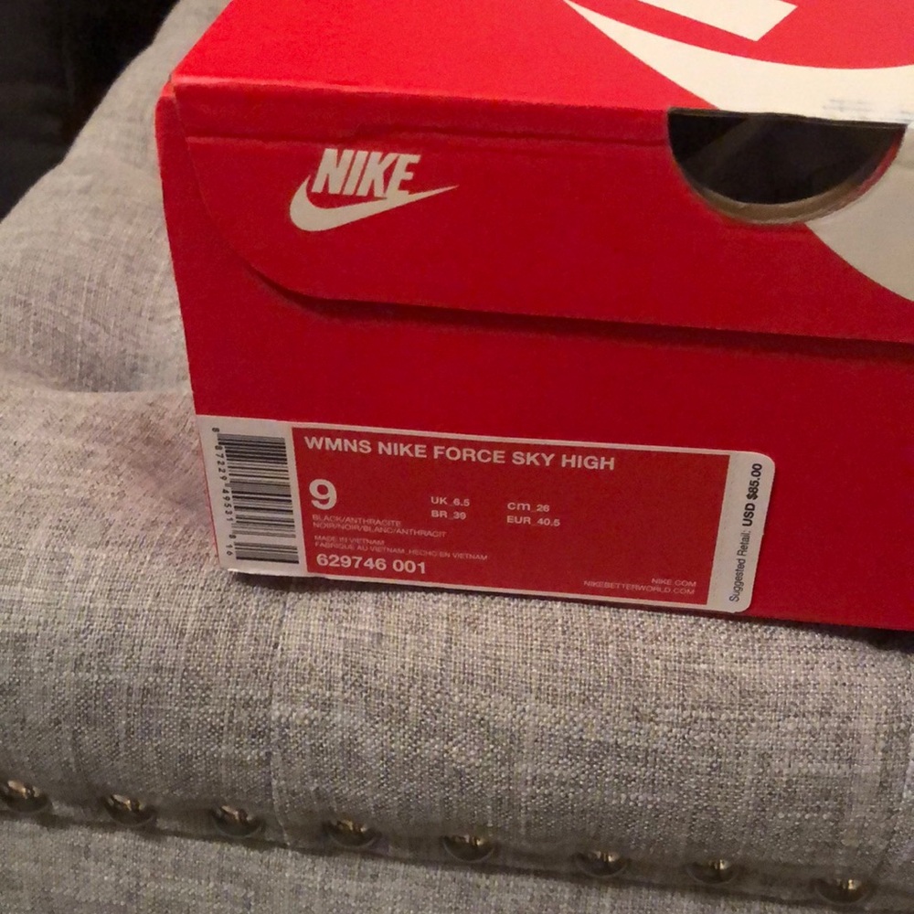 New Women’s Nike wedge sneakers Force Sky High